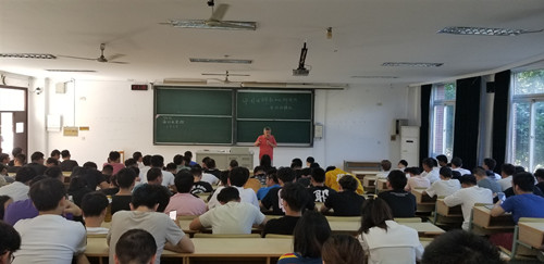 電信系主任王高山講話_副本.jpg