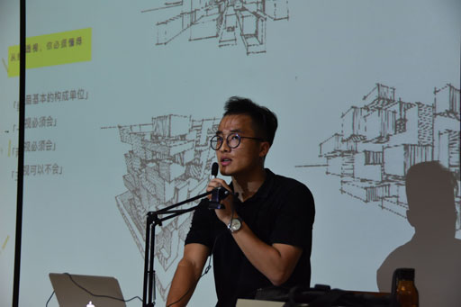李響老師演講.jpg